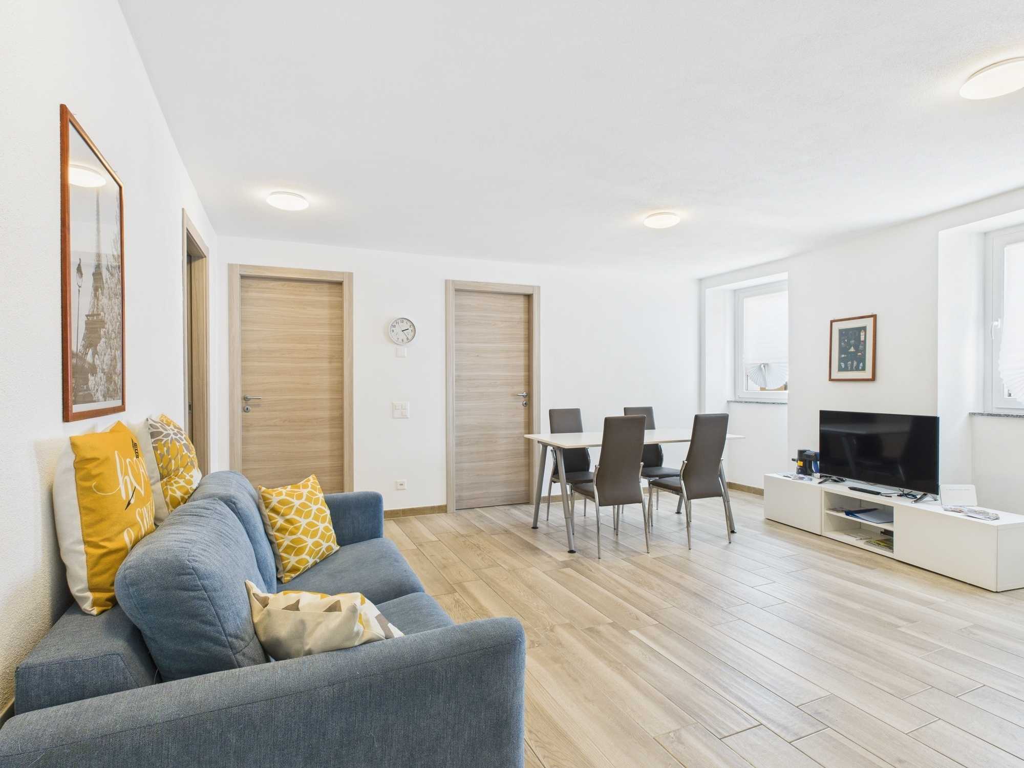 Charming Lodge House in the Malcantone Countryside - Image 1